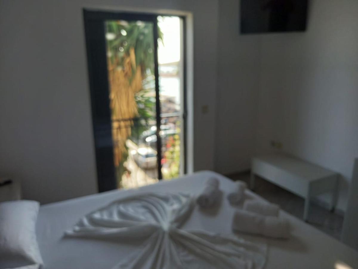 Sunset Aparthotel Sarandë Buitenkant foto