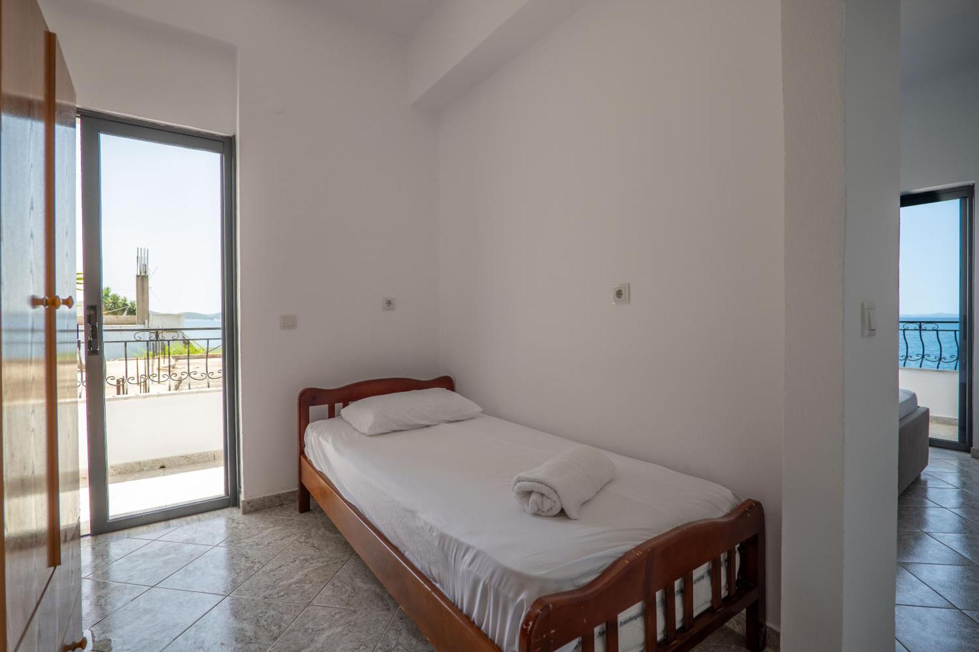 Sunset Aparthotel Sarandë Buitenkant foto